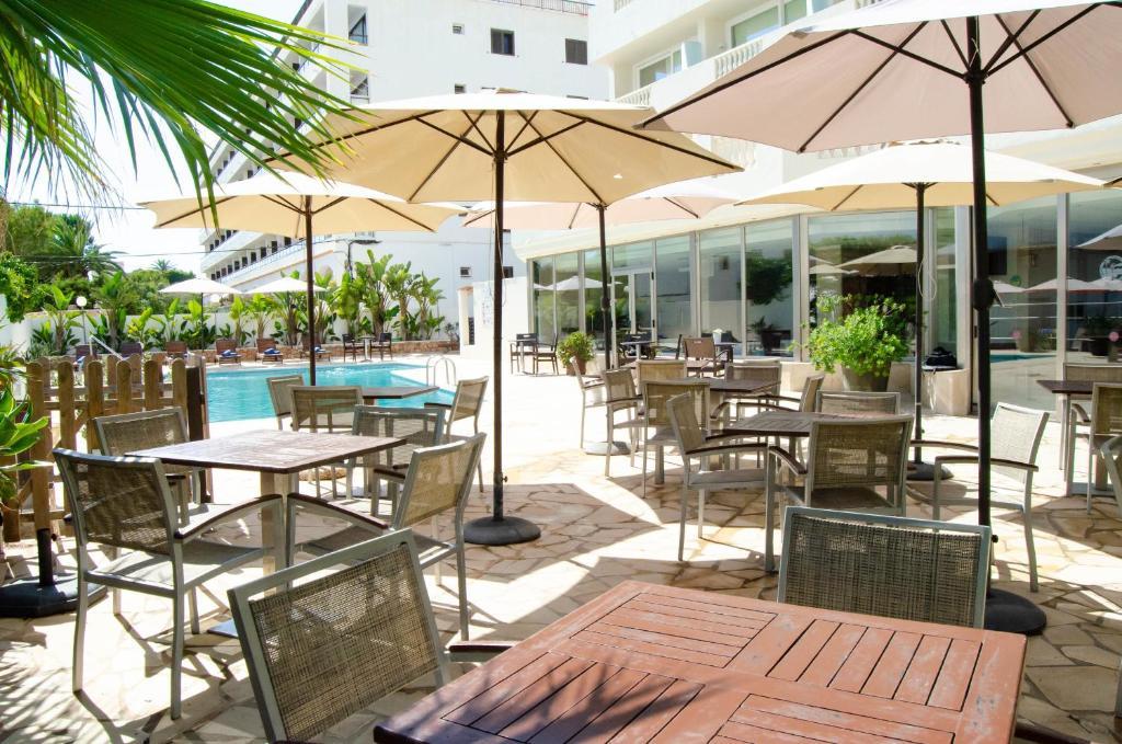 Fergus Paraiso Beach - Adults Only Ibiza-stad Buitenkant foto