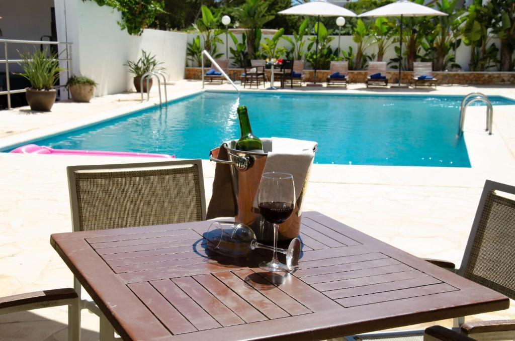 Fergus Paraiso Beach - Adults Only Ibiza-stad Buitenkant foto